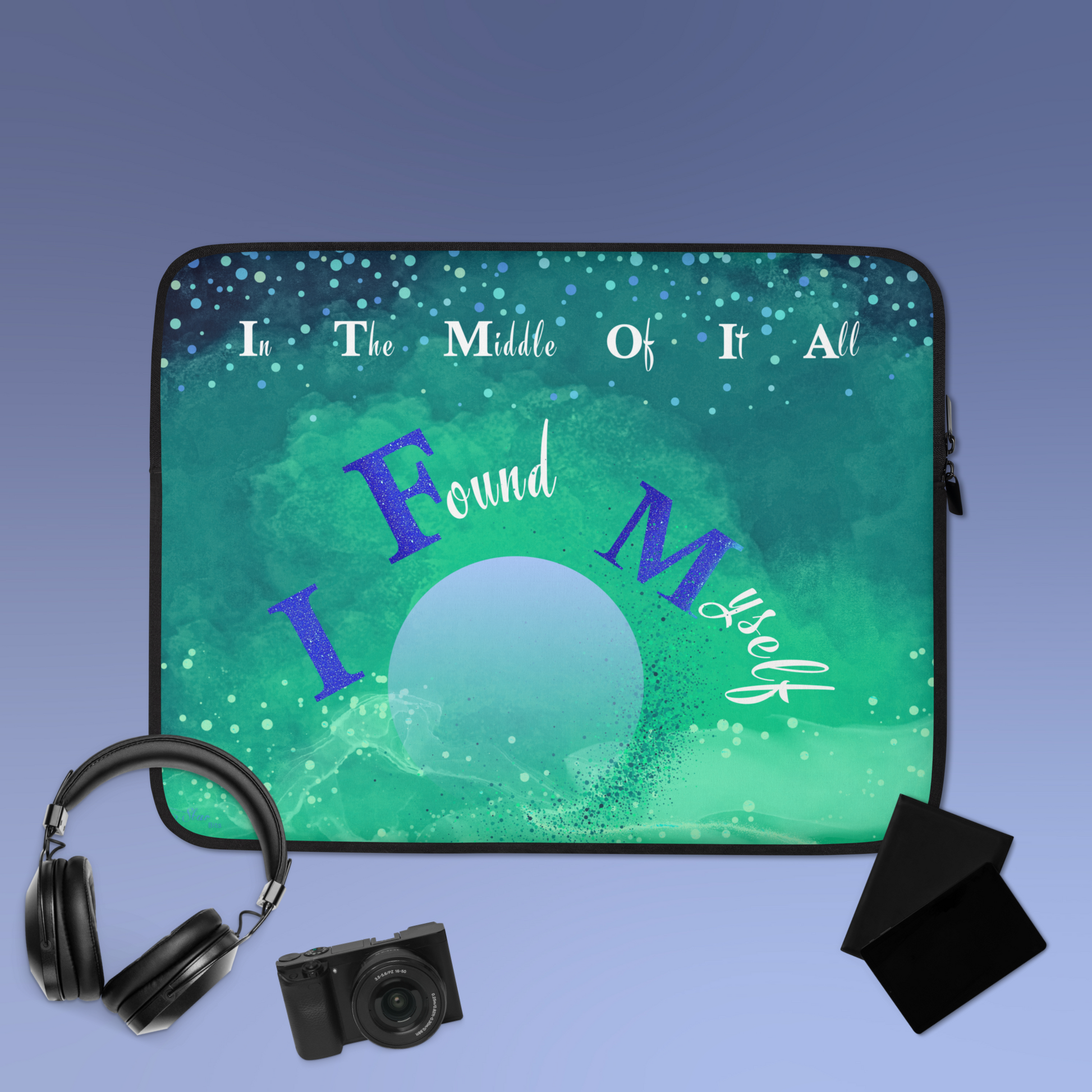LaptopSleeve_13"_CELESTIALDREAMS_EmeraldEnigma_StarBits 